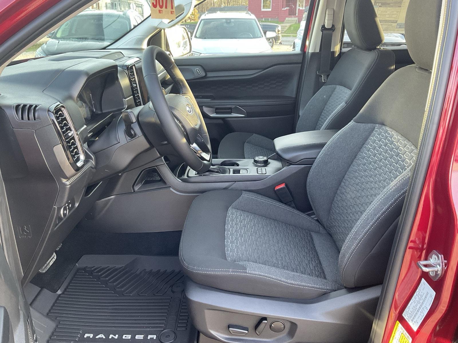 2025 Ford Ranger XLT - Photo 13