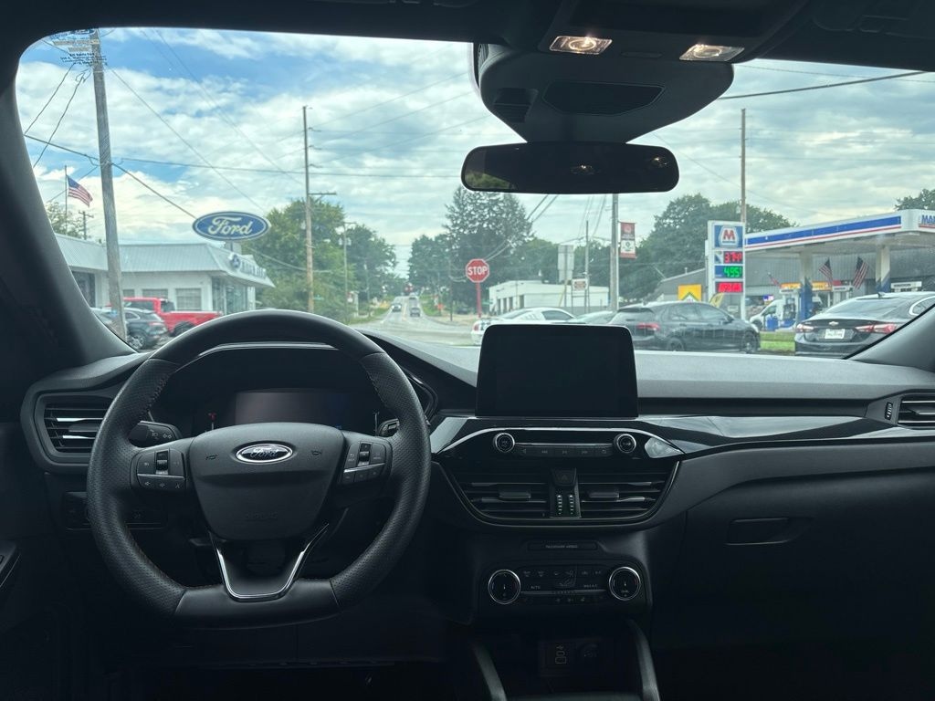 Used 2025 Ford Escape ST-Line Select SUV