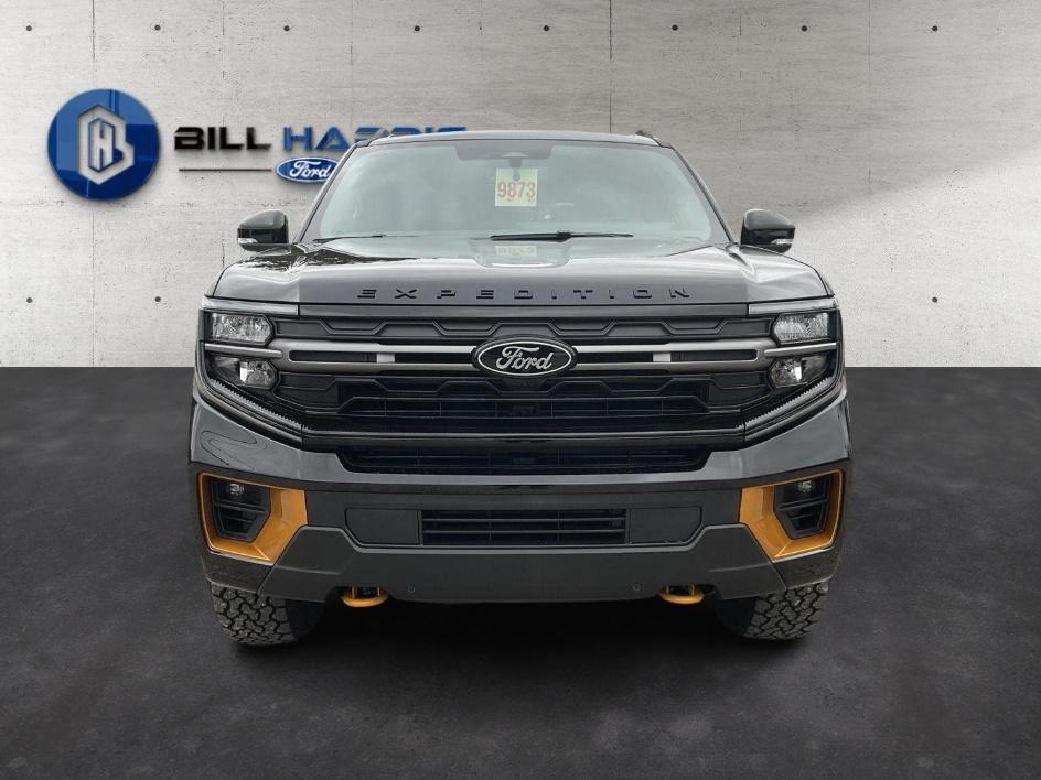 2025 Ford Expedition photo 2