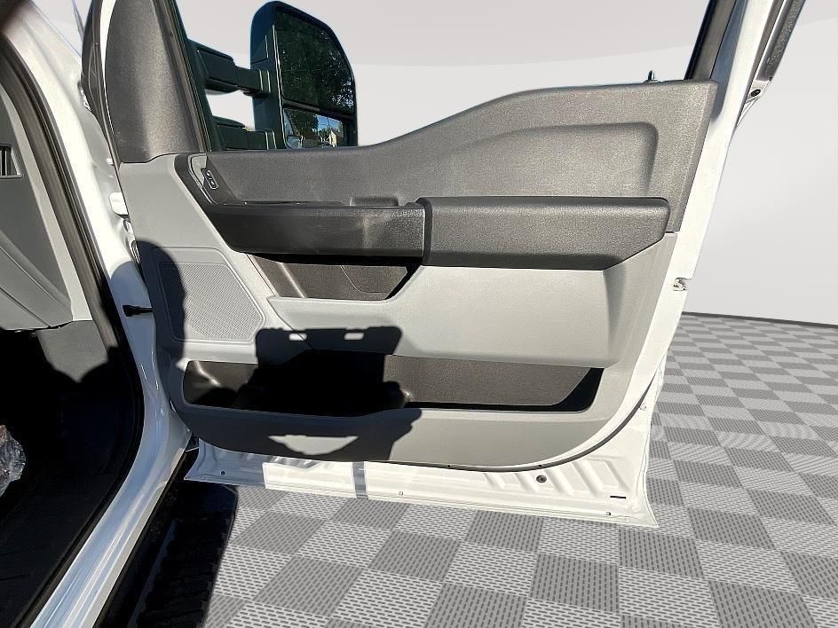 2026 Ford F-250 Super Duty XL - Photo 13