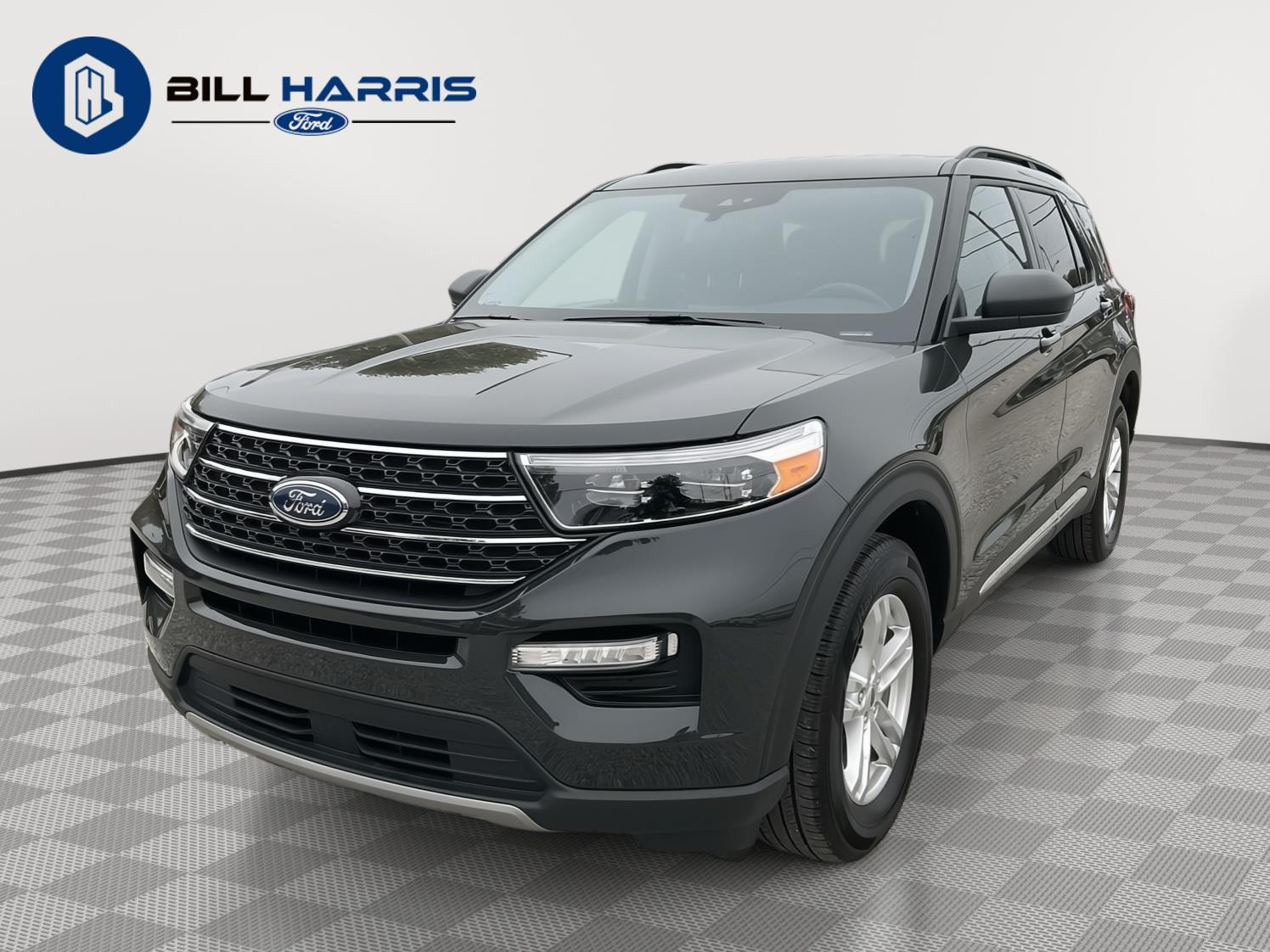 2023 Ford Explorer XLT 4WD's photo
