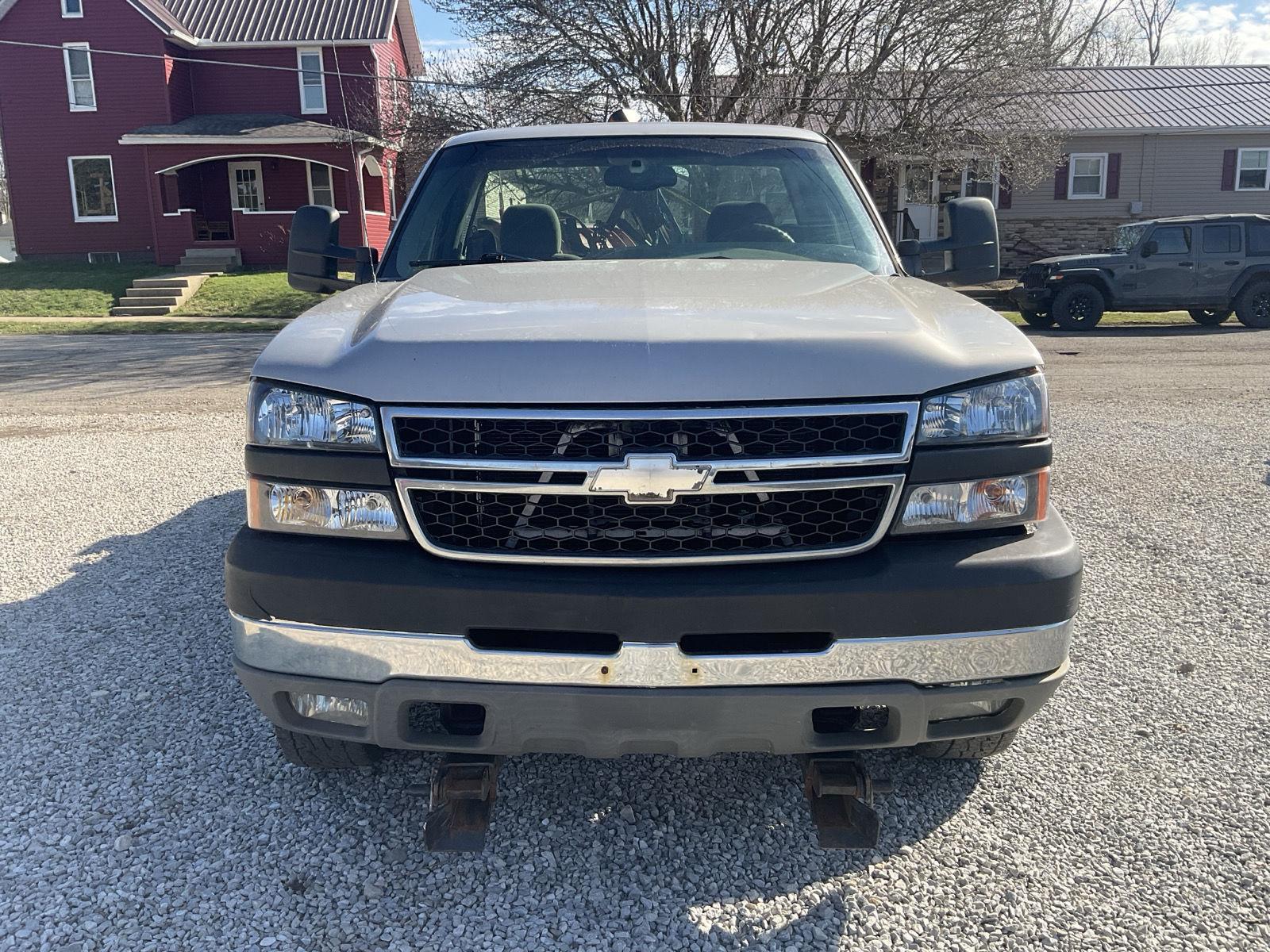 Used 2005 Chevrolet Silverado 2500HD LS with VIN 1GCHK24UX5E262690 for sale in Loudonville, OH