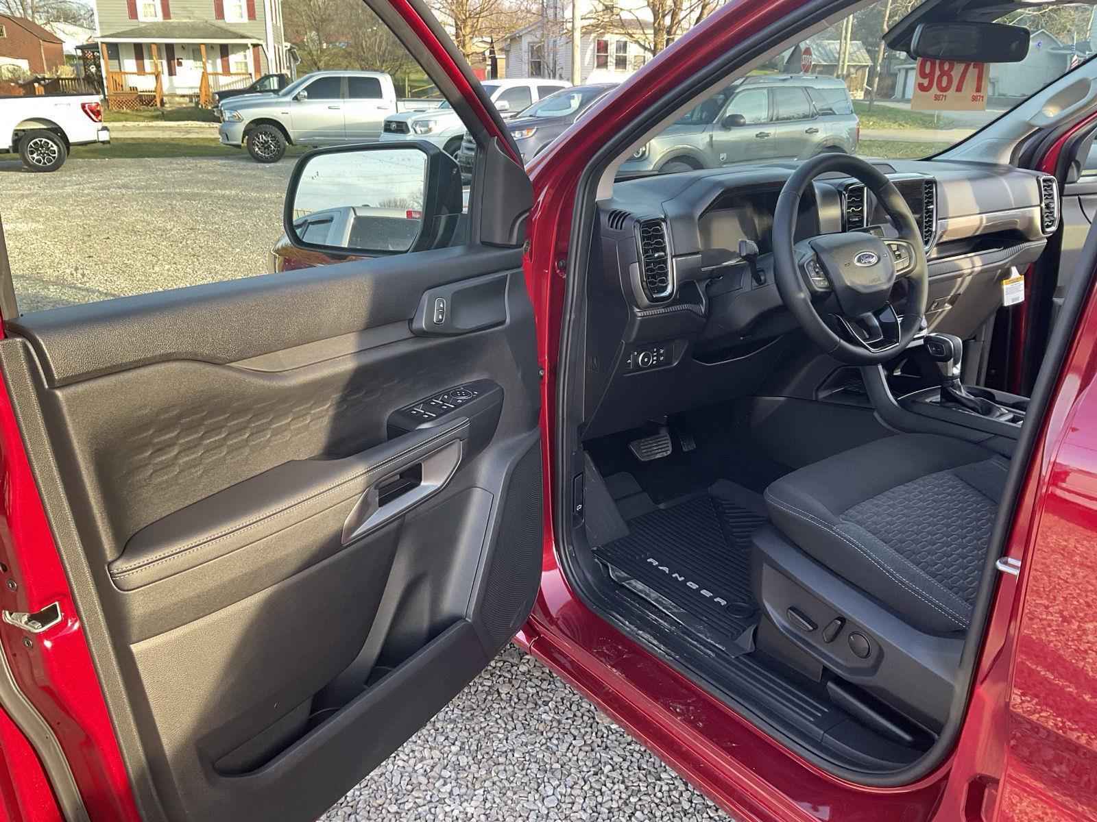 2025 Ford Ranger XLT - Photo 12
