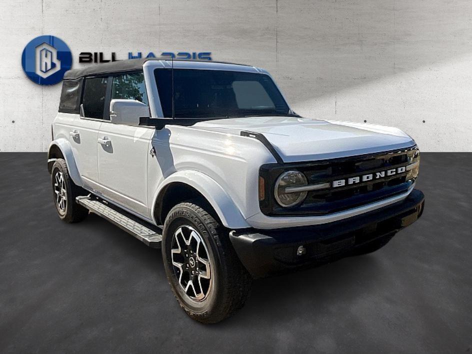 2024 Ford Bronco Outer Banks photo 3