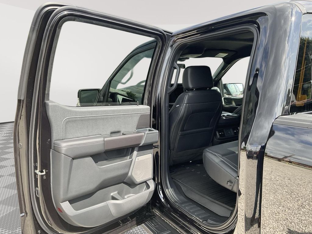 2026 Ford F-150 Lariat - Photo 14