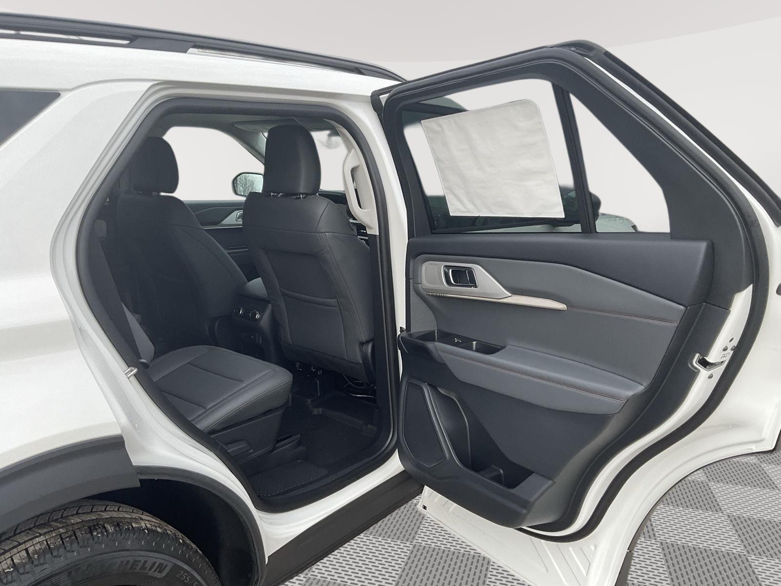 2026 Ford Explorer Active - Photo 17