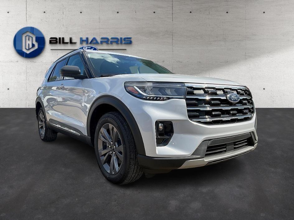 2025 Ford Explorer photo 3
