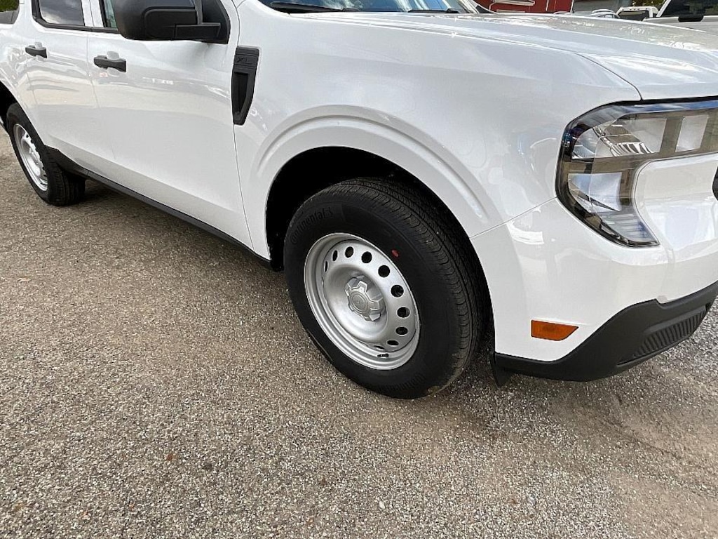New 2025 Ford Maverick XL SuperCrew