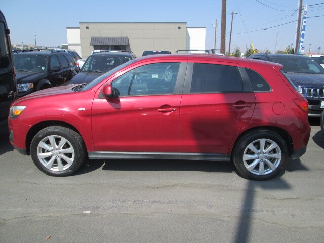 2015 Mitsubishi Outlander Sport ES SE photo 2