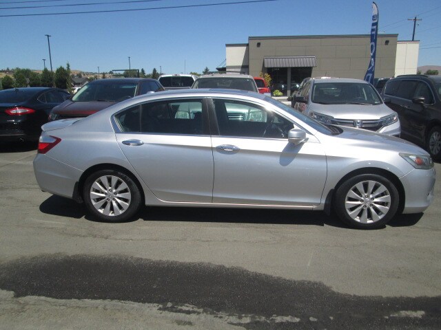 2015 Honda Accord EX-L photo 2