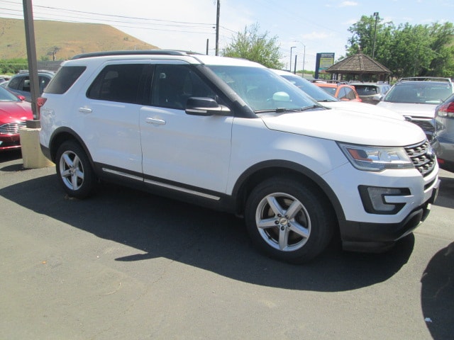 2016 Ford Explorer XLT 4WD's photo
