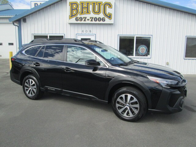 2023 Subaru Outback Premium's photo