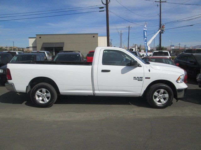 2022 Ram 1500 Classic SLT photo 2