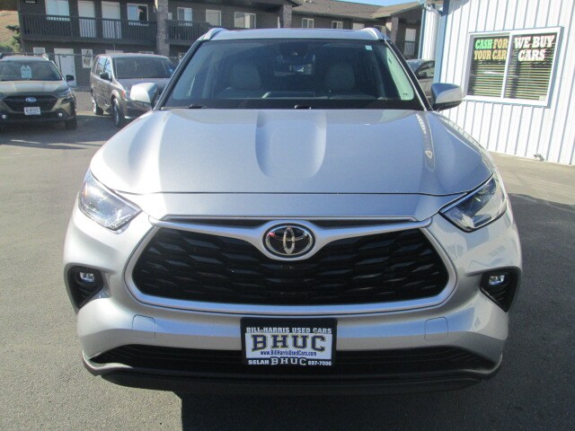 2022 Toyota Highlander XLE photo 2