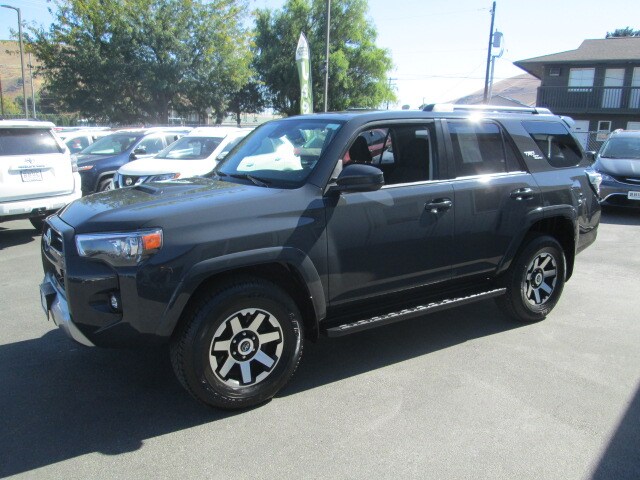 2024 Toyota 4Runner TRD photo 3