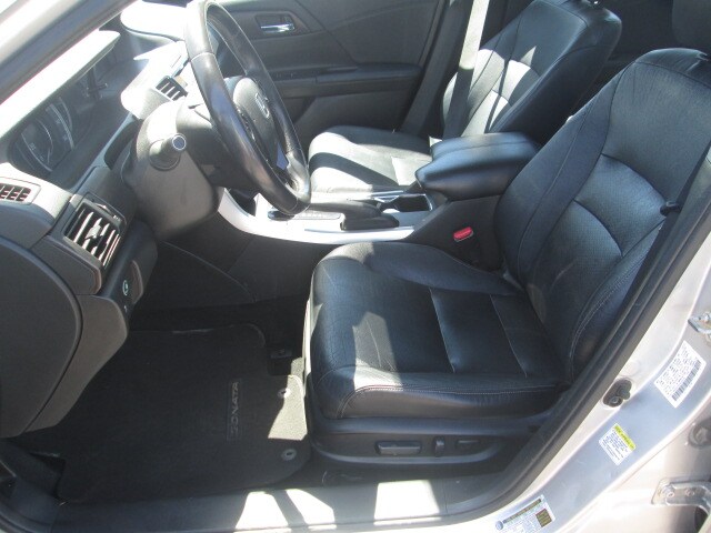 2015 Honda Accord EX-L photo 4