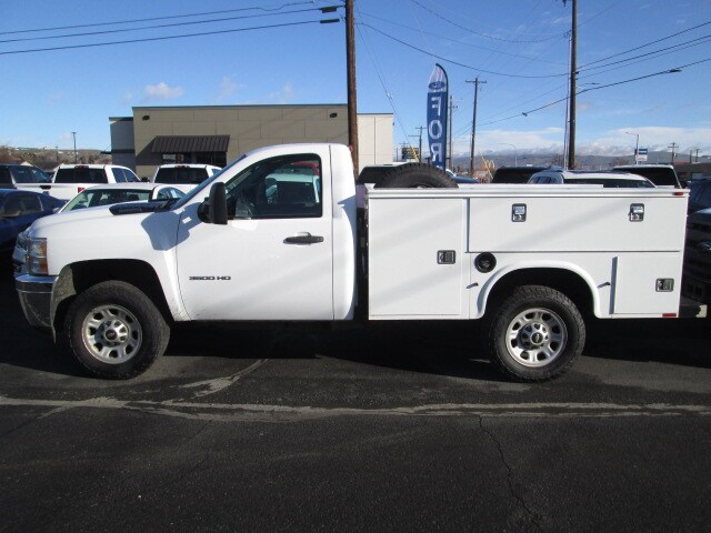 2013 Chevrolet Silverado 3500HD photo 2