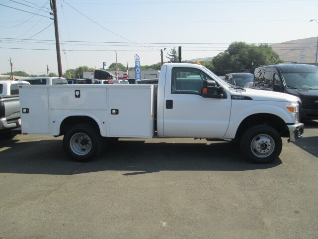 2016 Ford F-350 XL photo 2