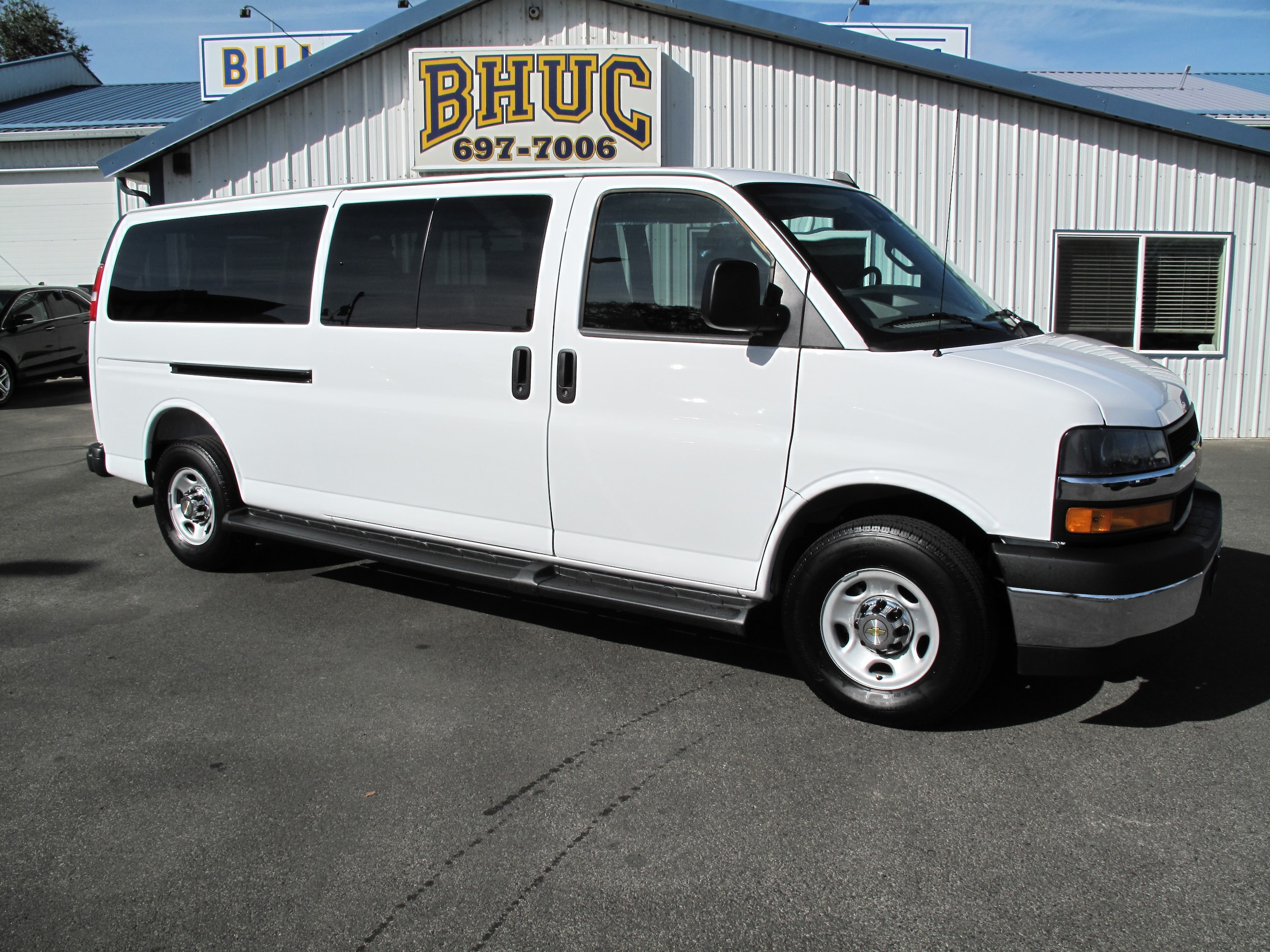 2025 Chevrolet Express Passenger LT