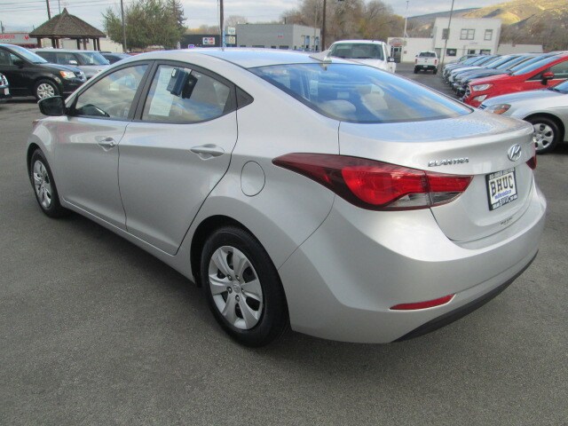2016 Hyundai Elantra SE photo 4