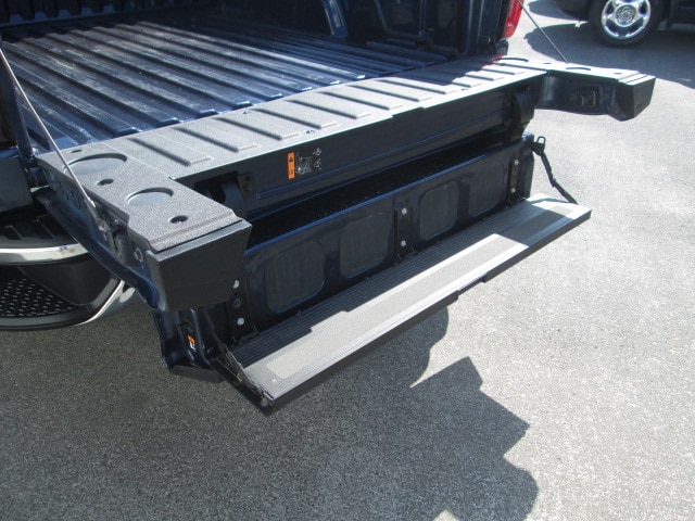 2023 GMC Sierra 1500 SLT - Photo 9