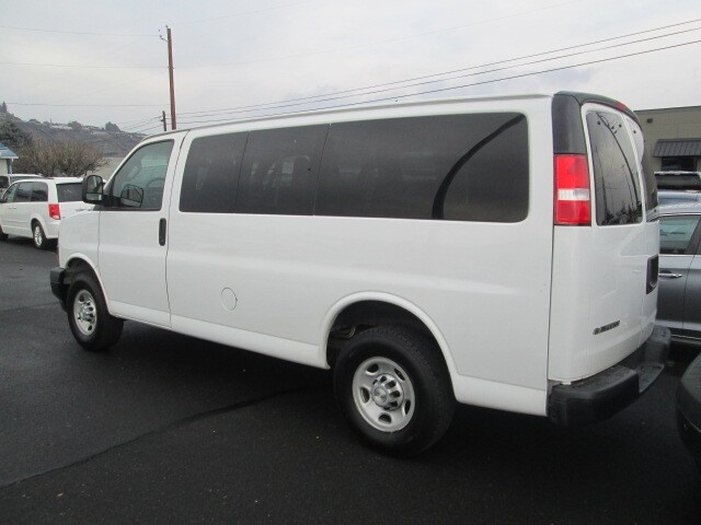 2020 Chevrolet Express 2500 LS photo 2