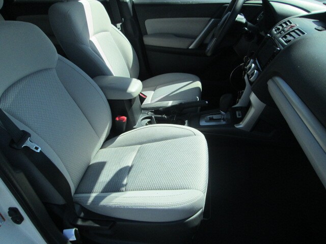 2018 Subaru Forester Premium photo 4