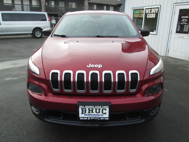 2015 Jeep Cherokee Sport photo 2