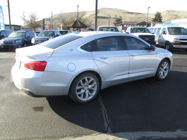 2016 Chevrolet Impala LTZ photo 3