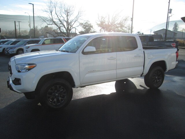 2023 Toyota Tacoma SR5 photo 3