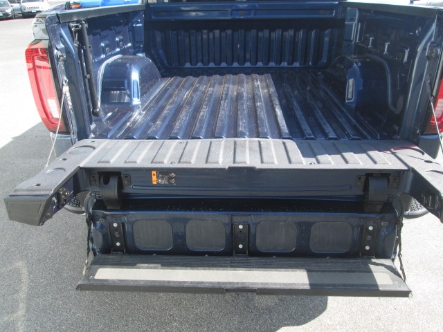 2023 GMC Sierra 1500 SLT - Photo 8