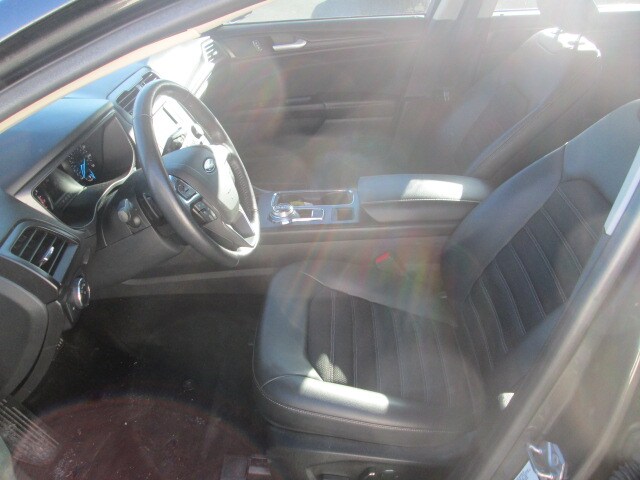 2018 Ford Fusion SE photo 4