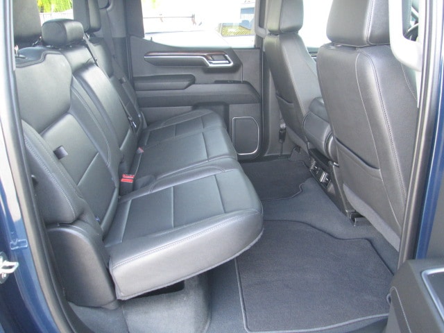 2023 GMC Sierra 1500 SLT - Photo 14