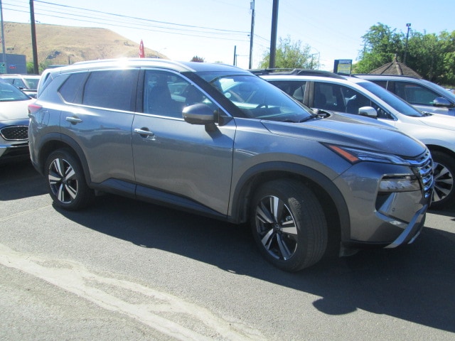 2026 Nissan Rogue SL AWD's photo