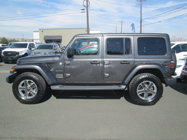 2019 Jeep Wrangler Unlimited Sahara photo 2