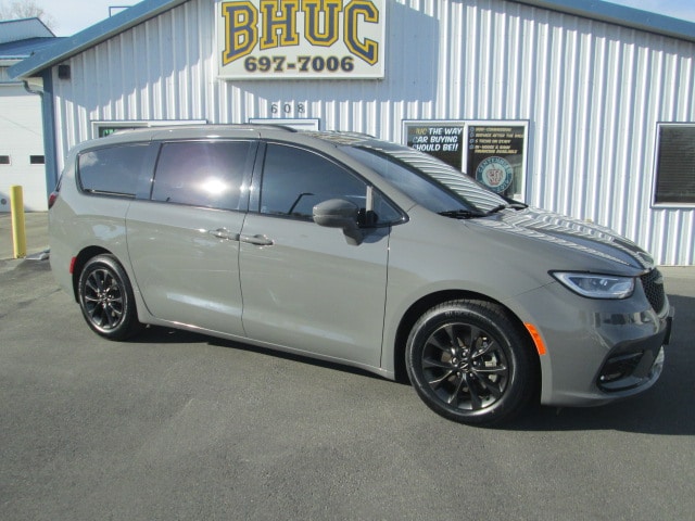 2021 Chrysler Pacifica Touring L's photo