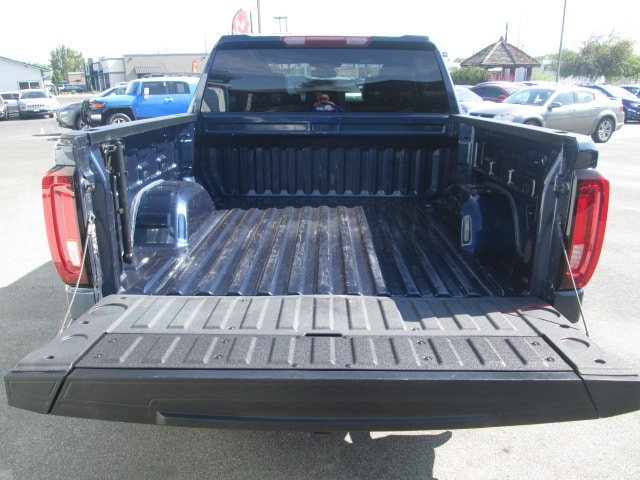 2023 GMC Sierra 1500 SLT - Photo 7