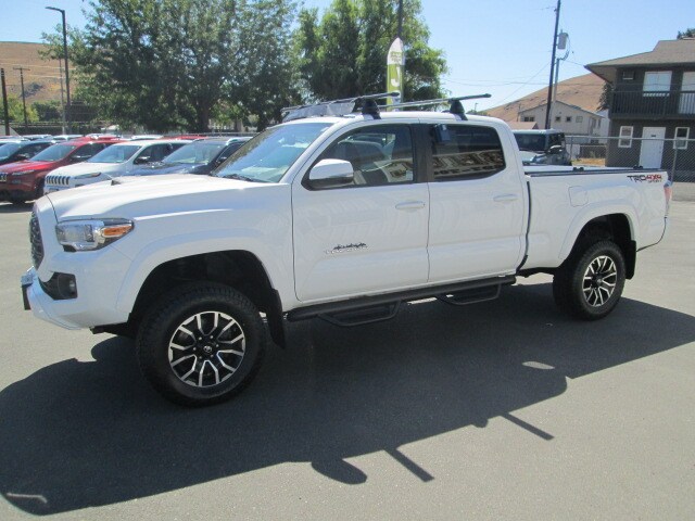 2020 Toyota Tacoma TRD Sport 4x4 photo 3