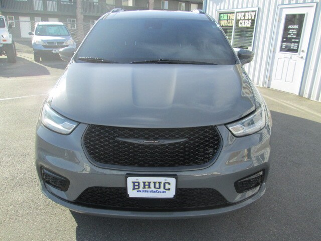 2021 Chrysler Pacifica Touring L photo 2