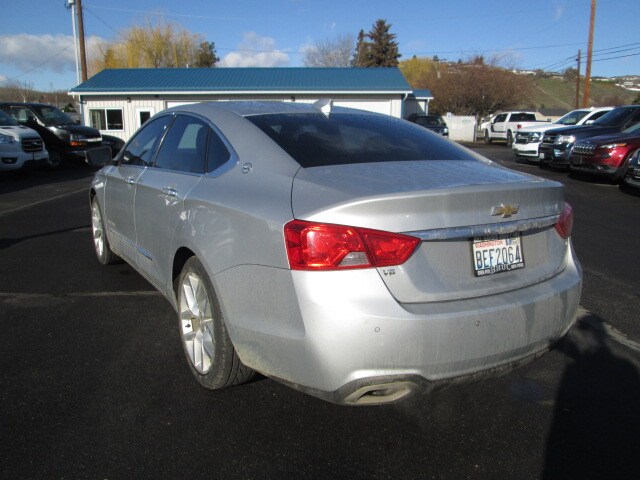 2016 Chevrolet Impala LTZ photo 2