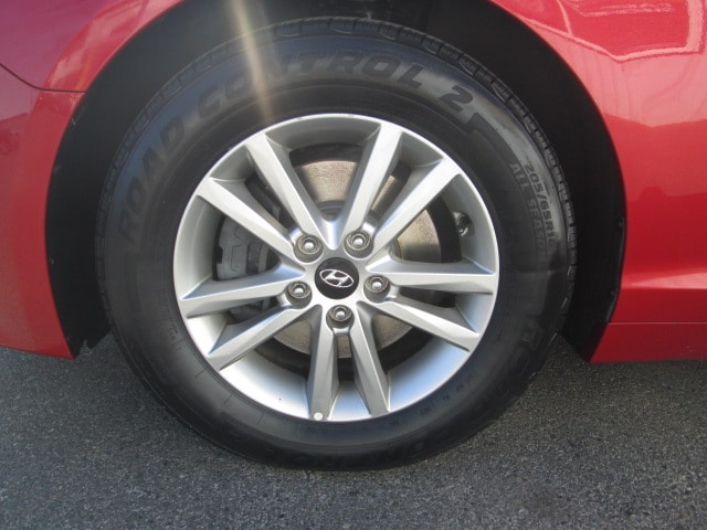 2017 Hyundai Sonata SE - Photo 7