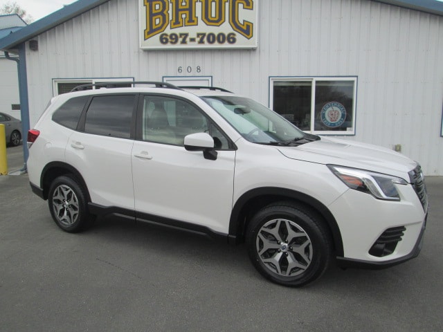 2022 Subaru Forester Premium's photo