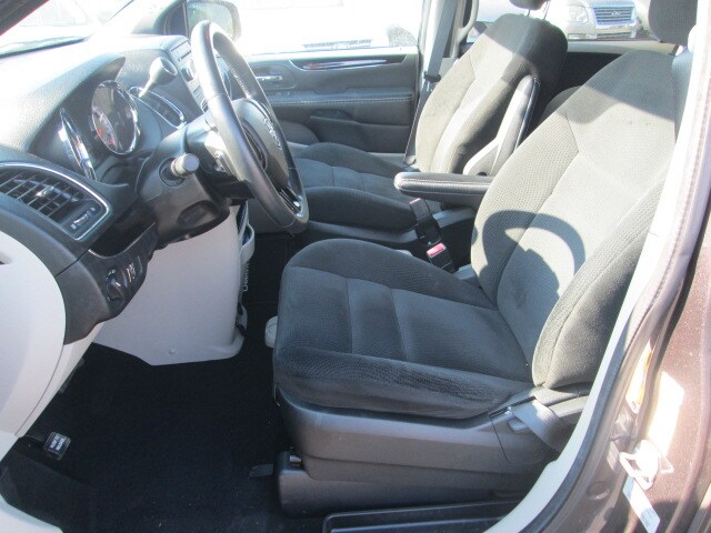 2016 Dodge Grand Caravan SE Plus photo 4