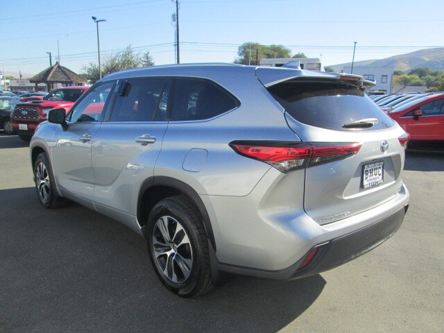 2022 Toyota Highlander XLE photo 4