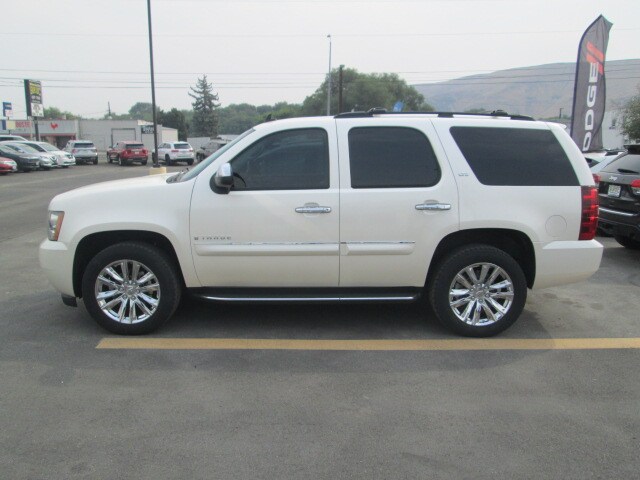 2008 Chevrolet Tahoe LTZ photo 3