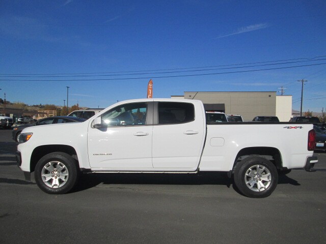 2022 Chevrolet Colorado LT photo 2