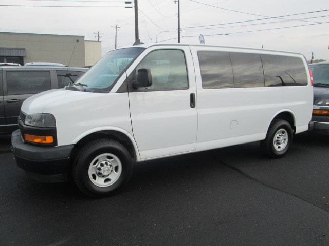 2020 Chevrolet Express Passenger LS's photo