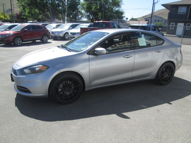 2016 Dodge Dart SXT photo 3