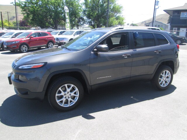 2015 Jeep Cherokee Latitude photo 3