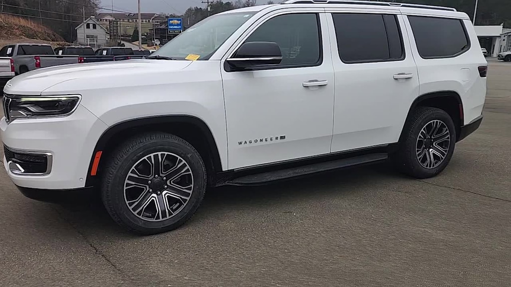 Used 2024 Jeep Wagoneer Series II